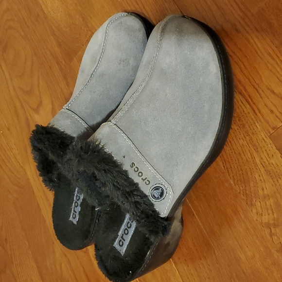 Crocs Cobbler Suede Clogs Sz 10 - Picture 3 of 8